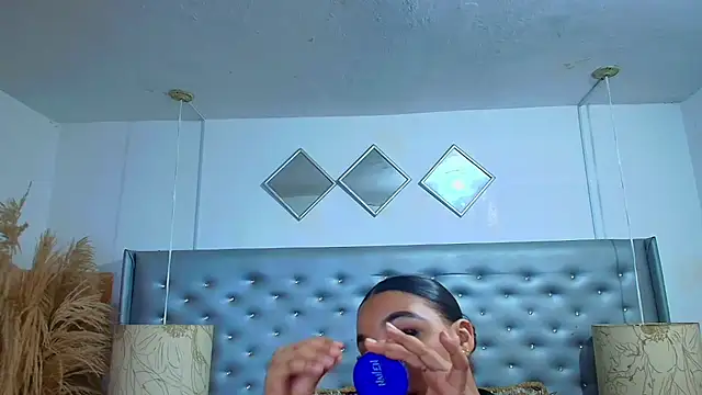 EileenBenzon online show from November 15, 6:15 pm