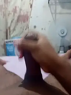 Snapshot of kaua_rola_de_mel chatting on December 12, 5:10 am kaua rola de mel online show from December 12, 5:10 am