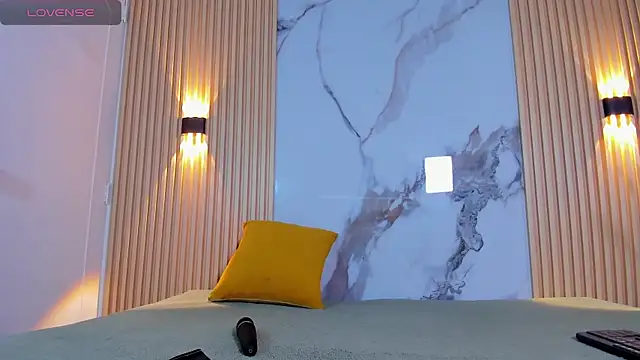 Snapshot of Lil_eva2 chatting on November 14, 7:23 pm Lil eva2 online show from November 14, 7:23 pm