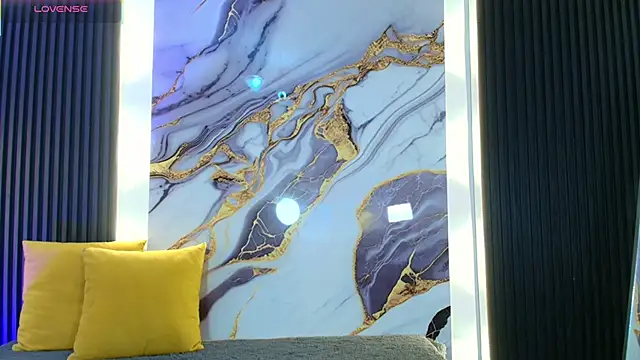 Snapshot of Lil_eva2 chatting on February 21, 7:37 pm Lil eva2 online show from February 21, 7:37 pm