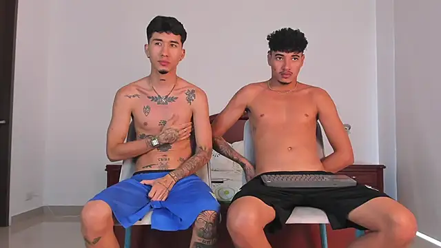 Snapshot of Ian_and_Noah chatting on September 15, 9:26 pm Ian and Noah online show from September 15, 9:26 pm