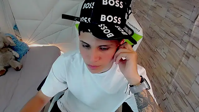 Brayan lopezz online show from March 17, 6:53 pm