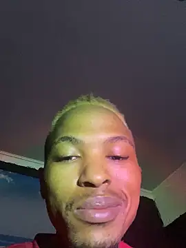 Snapshot of BlueIceCube chatting on October 19, 10:05 am BlueIceCube online show from October 19, 10:05 am