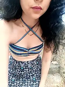 sweet outdoor charm online show from September 19, 7:47 pm