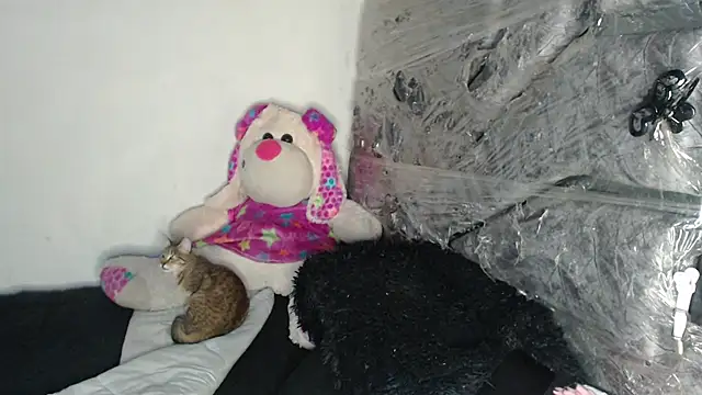 skinny sweet2411 online show from January 16, 5:00 am