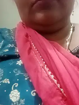 Snapshot of seemi_bhabhi chatting on February 14, 10:49 am seemi bhabhi online show from February 14, 10:49 am