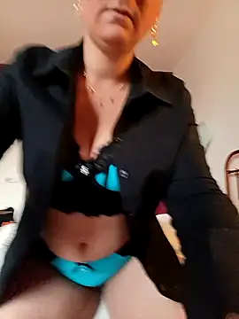 Nell-X online show from October 29, 12:18 pm