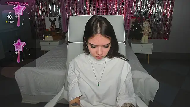 Snapshot of SweetyDeviliya chatting on December 5, 5:48 am SweetyDeviliya online show from December 5, 5:48 am