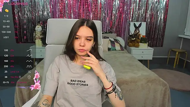 Snapshot of SweetyDeviliya chatting on January 18, 3:31 am SweetyDeviliya online show from January 18, 3:31 am