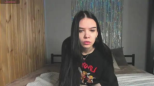 Snapshot of SweetyDeviliya chatting on February 27, 7:44 am SweetyDeviliya online show from February 27, 7:44 am