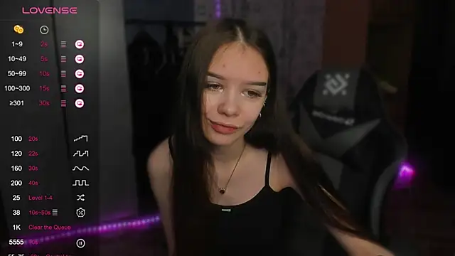 Snapshot of SweetyDeviliya chatting on November 17, 9:26 am SweetyDeviliya online show from November 17, 9:26 am