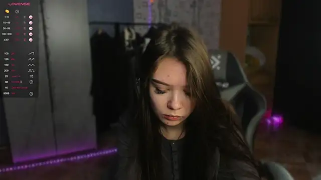 Snapshot of SweetyDeviliya chatting on December 16, 5:45 am SweetyDeviliya online show from December 16, 5:45 am