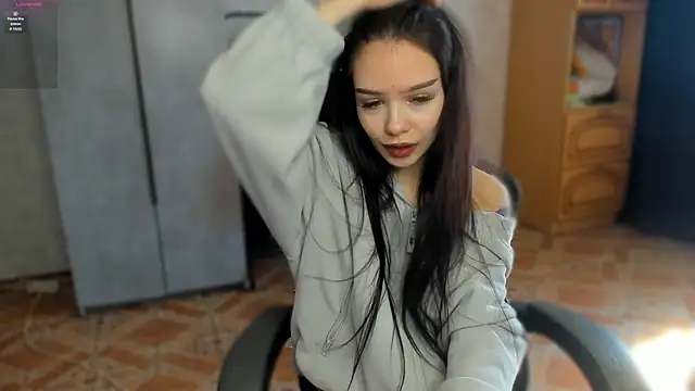 SweetyDeviliya online show from April 17, 9:23 am