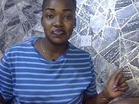 Snapshot of Chichii- chatting on September 27, 1:38 pm Chichii- online show from September 27, 1:38 pm