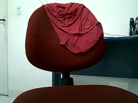 Snapshot of bbehemothh chatting on May 1, 8:46 pm bbehemothh online show from May 1, 8:46 pm