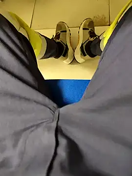 coppiapazza online show from December 5, 9:17 pm