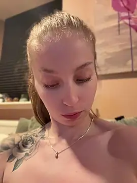 Hr Frk Olsen online show from June 7, 8:34 pm