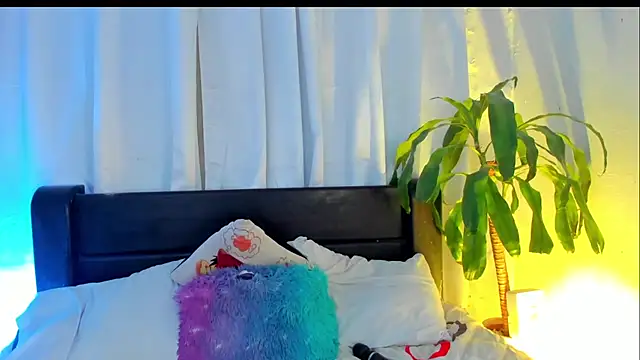 Snapshot of lanaa_paul1 chatting on January 30, 2:15 pm lanaa paul1 online show from January 30, 2:15 pm