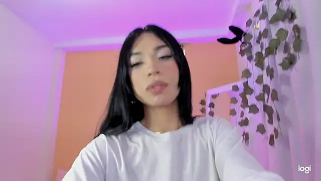 Snapshot of AndreaSweet_ chatting on February 5, 10:01 pm AndreaSweet  online show from February 5, 10:01 pm