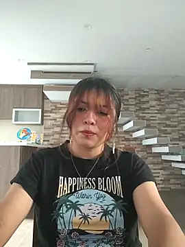 Snapshot of Elsa_sweet chatting on June 17, 9:05 pm Elsa sweet online show from June 17, 9:05 pm