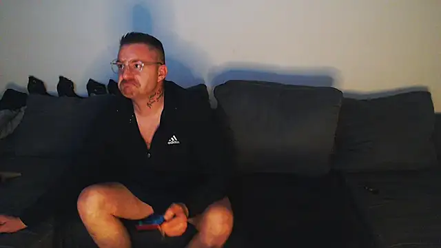 DevilsAngel13 online show from February 4, 6:46 am