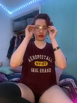Snapshot of Nina-Chick777 chatting on October 2, 7:59 am Nina-Chick777 online show from October 2, 7:59 am