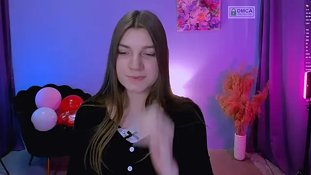 pure radiance1 online show from February 19, 4:00 pm