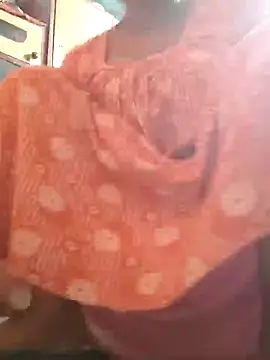 Snapshot of Priya_2222 chatting on December 17, 4:23 am Priya 2222 online show from December 17, 4:23 am