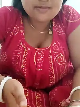 Snapshot of Priya_2222 chatting on February 10, 10:53 am Priya 2222 online show from February 10, 10:53 am