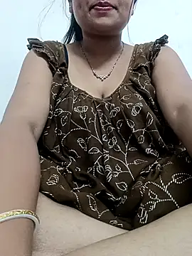 Snapshot of Priya_2222 chatting on April 4, 8:17 pm Priya 2222 online show from April 4, 8:17 pm