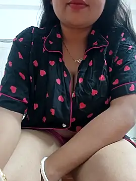 Snapshot of Priya_2222 chatting on April 15, 7:10 pm Priya 2222 online show from April 15, 7:10 pm