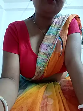 Snapshot of Priya_2222 chatting on April 20, 6:53 pm Priya 2222 online show from April 20, 6:53 pm
