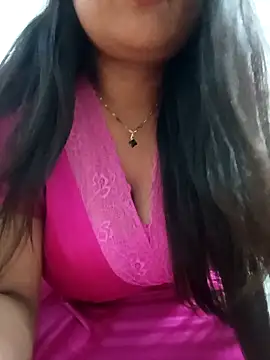 Snapshot of Priya_2222 chatting on May 13, 7:33 pm Priya 2222 online show from May 13, 7:33 pm