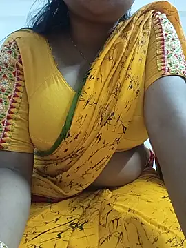 Snapshot of Priya_2222 chatting on May 16, 7:01 pm Priya 2222 online show from May 16, 7:01 pm
