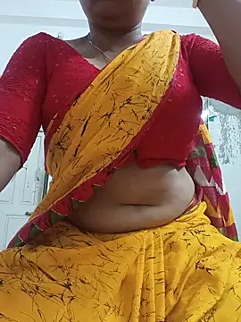 Snapshot of Priya_2222 chatting on June 1, 7:04 pm Priya 2222 online show from June 1, 7:04 pm
