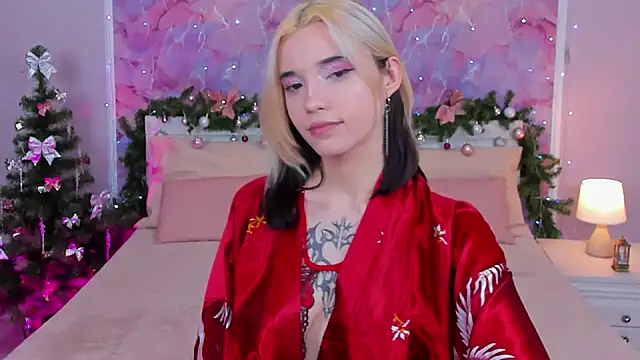 Snapshot of as1an_girlfriend chatting on December 27, 6:46 am as1an girlfriend online show from December 27, 6:46 am