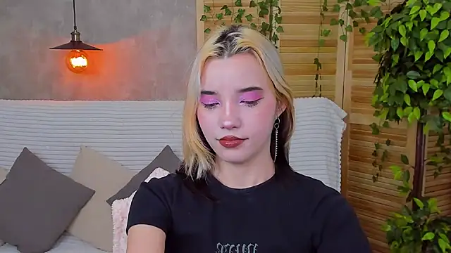 Snapshot of as1an_girlfriend chatting on January 27, 4:20 am as1an girlfriend online show from January 27, 4:20 am