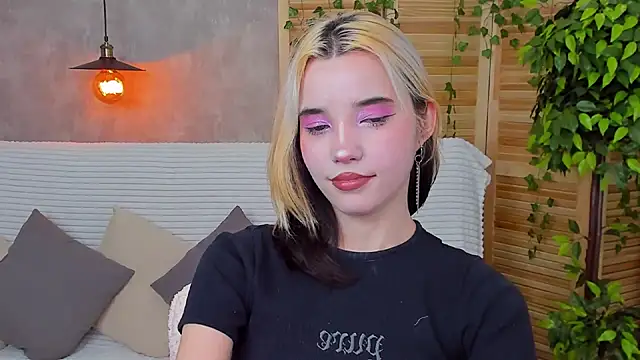 Snapshot of as1an_girlfriend chatting on January 27, 7:24 am as1an girlfriend online show from January 27, 7:24 am