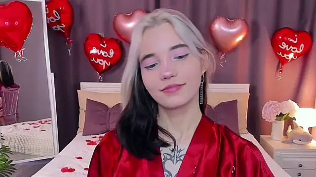 Snapshot of as1an_girlfriend chatting on February 17, 6:53 am as1an girlfriend online show from February 17, 6:53 am