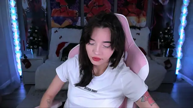 as1an girlfriend online show from December 22, 6:21 am