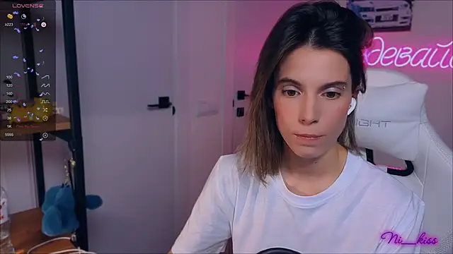  ni kiss online show from September 17, 7:59 pm