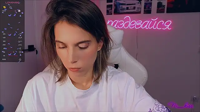  ni kiss online show from September 24, 8:23 pm