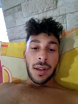 Snapshot of Iulianmarius12 chatting on September 19, 1:01 pm Iulianmarius12 online show from September 19, 1:01 pm