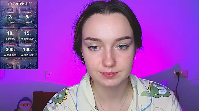 Snapshot of Wild_Sophie_ chatting on January 11, 5:51 pm Wild Sophie online show from January 11, 5:51 pm