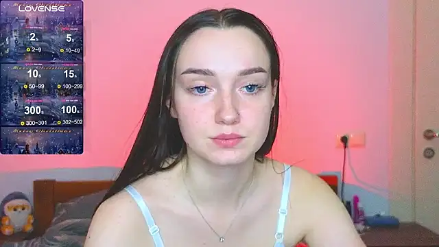 Snapshot of Wild_Sophie_ chatting on January 18, 6:43 pm Wild Sophie online show from January 18, 6:43 pm