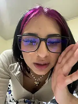 Hilary pinkk online show from February 5, 2:19 am