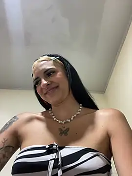 Hilary pinkk online show from March 3, 11:56 pm