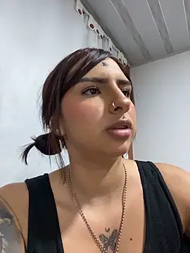 Hilary pinkk online show from March 9, 2:26 am