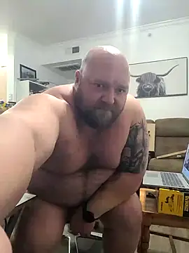 Snapshot of Strong_Bear89 chatting on January 29, 1:27 am Strong Bear89 online show from January 29, 1:27 am