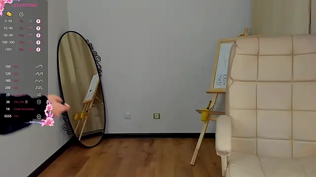 Snapshot of margeriTirell chatting on December 8, 5:50 am margeriTirell online show from December 8, 5:50 am